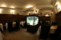 Restaurace U Zlaté Hrušky, nedaleko se nachází Pražský Hrad